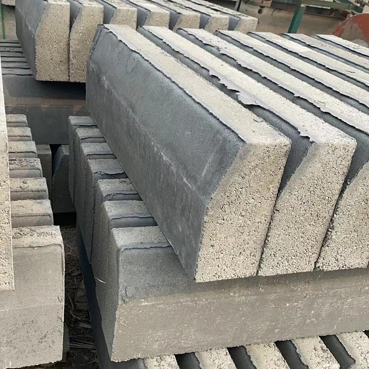 水泥路沿石價格解析 建筑材料銷售的關鍵因素